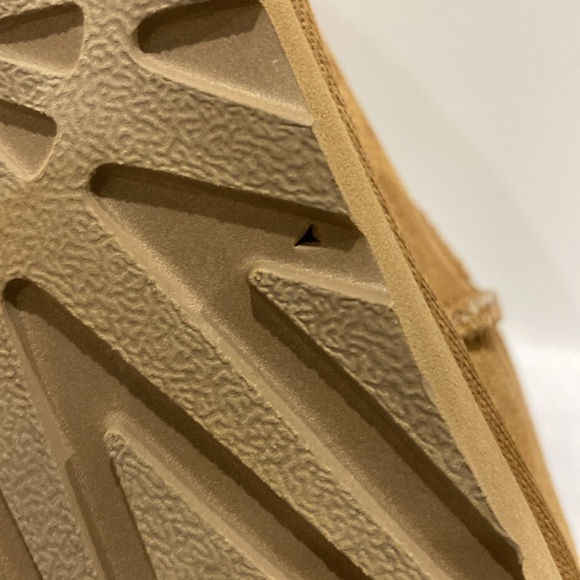 UGG CLASSIC ULTRA MINI BOOT Women's US Sz 11 - Picture 10 of 10